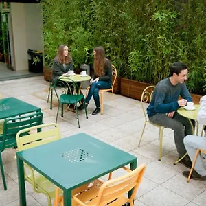 pere-tarres-hostel.topbarcelonahotels.com/